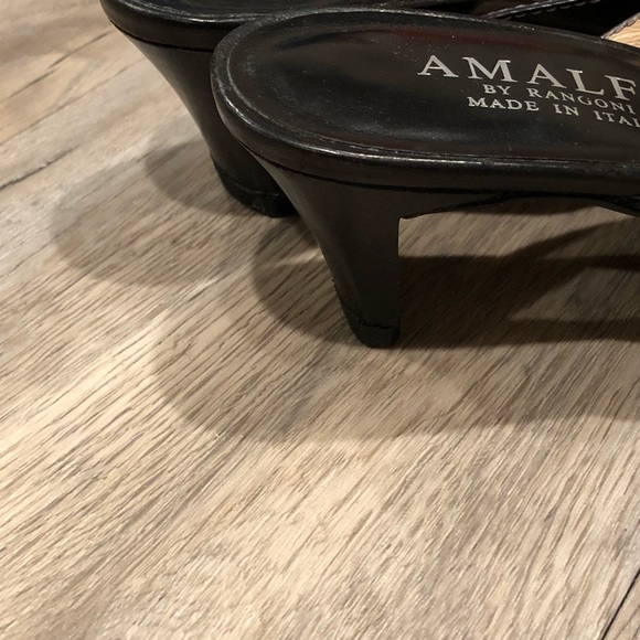 Amalfi slip on leather shoe. Size 8 1/2 - Picture 4 of 4